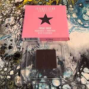 Jeffree Star Freak Show Eyeshadow - Deep Charcoal